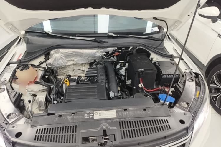 Used Volkswagen Tiguan 2016 280TSI Automatic Two-Wheel-Drive Silk Road Style Edition Engine Bay