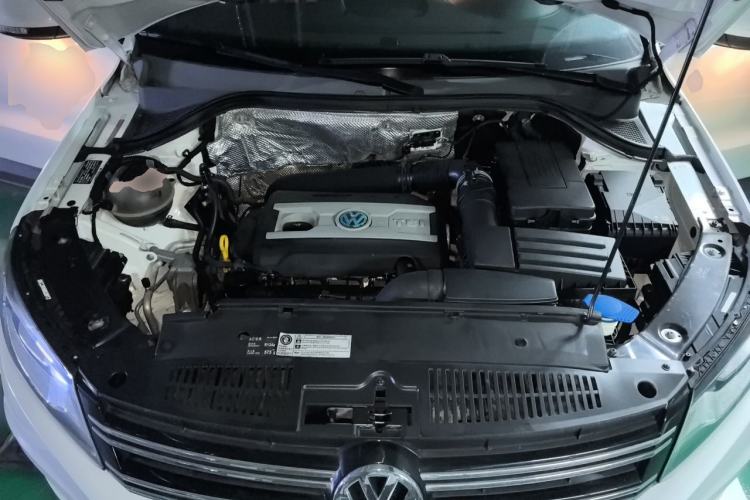 Used Volkswagen Tiguan 2016 300TSI Automatic Two-Wheel Drive Comfort Edition Engine Bay