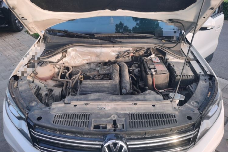 Used Volkswagen Tiguan 2016 280TSI Automatic Two-Wheel Drive Silk Road Comfort Edition Engine Bay