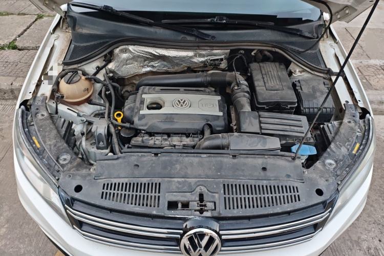 Used Volkswagen Tiguan 2016 300TSI Automatic Two-Wheel Drive Trend Edition Engine Bay