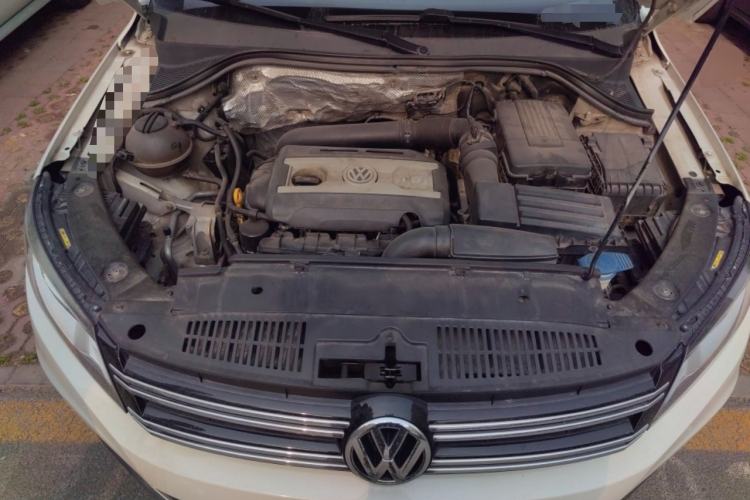 Used Volkswagen Tiguan 2016 300TSI Automatic Two-Wheel Drive Luxury Edition Engine Bay