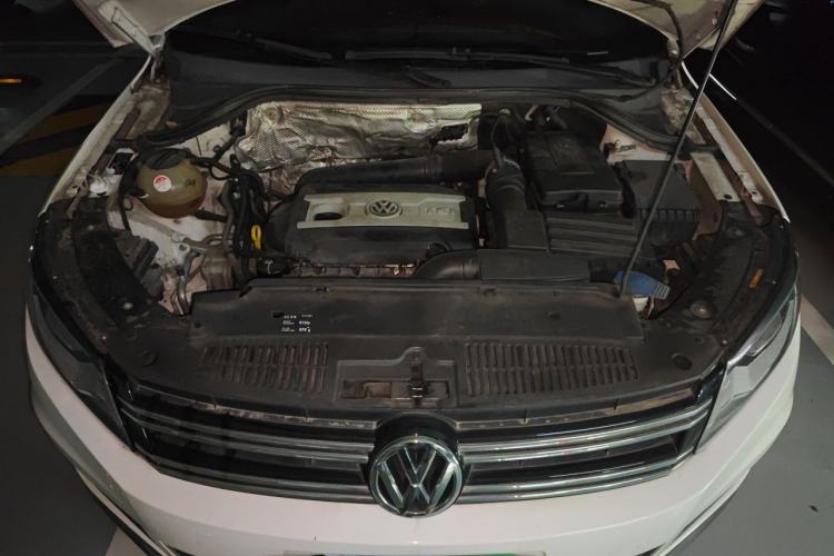 Used Volkswagen Tiguan 2016 300TSI Automatic Two-Wheel Drive Luxury Edition Engine Bay