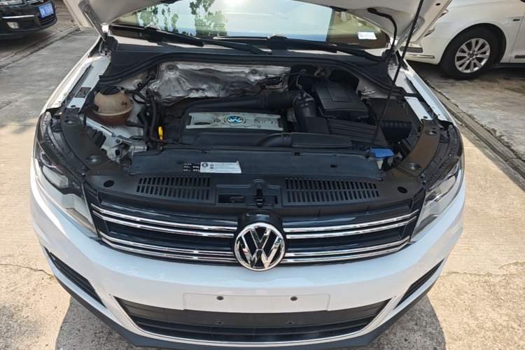 Used Volkswagen Tiguan 2016 300TSI Automatic Two-Wheel Drive Luxury Edition Engine Bay
