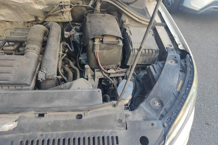 Used Volkswagen Tiguan 2016 280TSI Automatic Two-Wheel-Drive Silk Road Style Edition Engine Bay Left