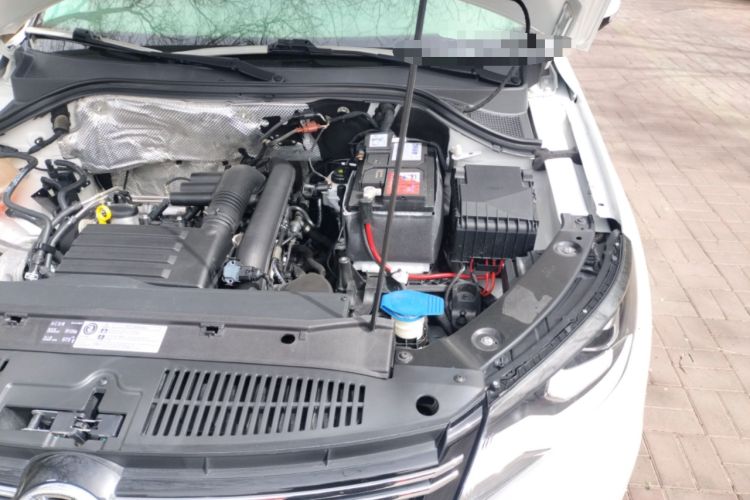 Used Volkswagen Tiguan 2016 280TSI Automatic Two-Wheel-Drive Silk Road Style Edition Engine Bay Left