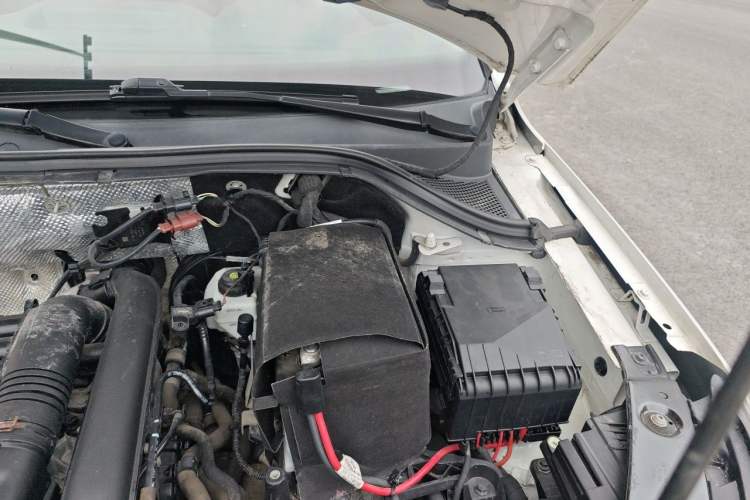 Used Volkswagen Tiguan 2016 280TSI Automatic Two-Wheel Drive Silk Road Comfort Edition Engine Bay Left