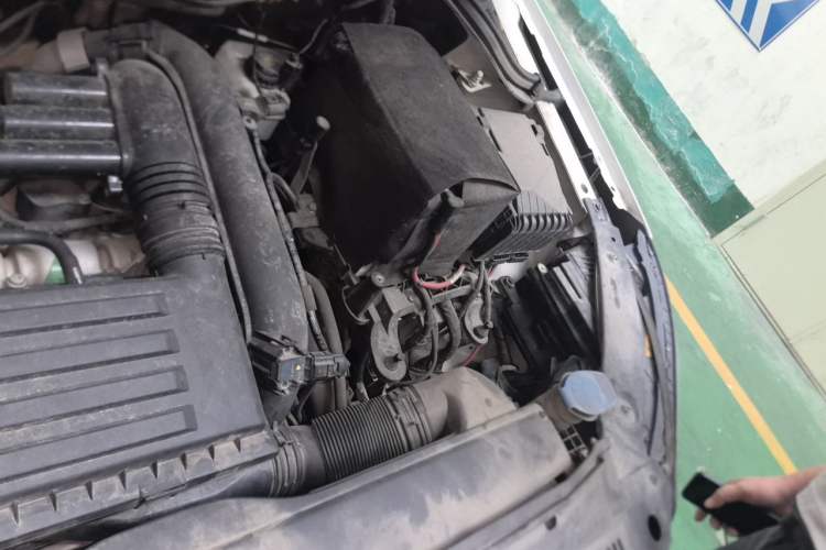 Used Volkswagen Tiguan 2016 280TSI Automatic Two-Wheel-Drive Silk Road Style Edition Engine Bay Left