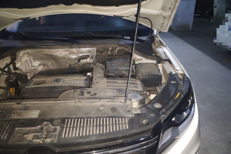 Used Volkswagen Tiguan 2016 300TSI Automatic Two-Wheel Drive Comfort Edition Engine Bay Left
