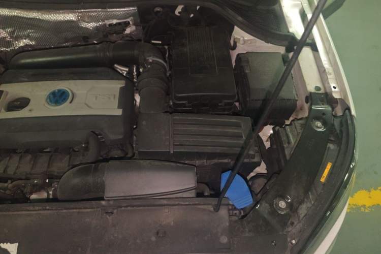 Used Volkswagen Tiguan 2016 300TSI Automatic Two-Wheel Drive Trend Edition Engine Bay Left