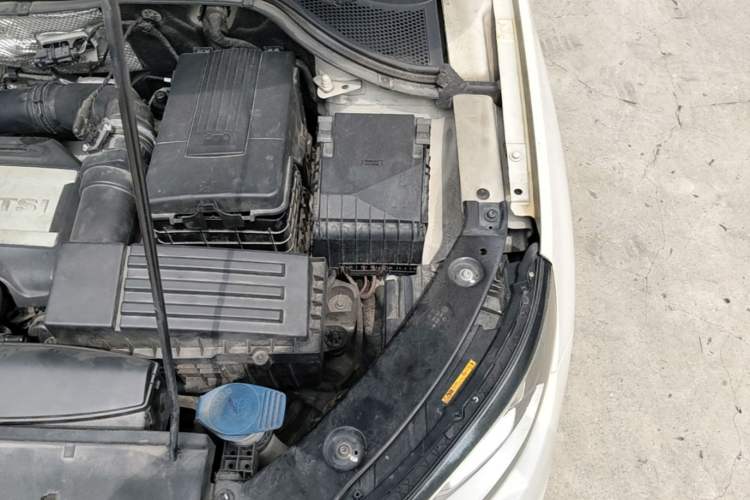 Used Volkswagen Tiguan 2016 300TSI Automatic Two-Wheel Drive Comfort Edition Engine Bay Left
