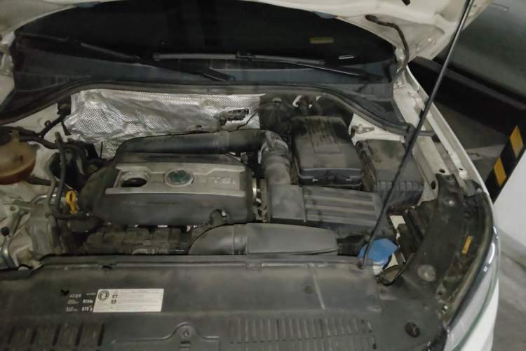 Used Volkswagen Tiguan 2016 300TSI Automatic Two-Wheel Drive Luxury Edition Engine Bay Left