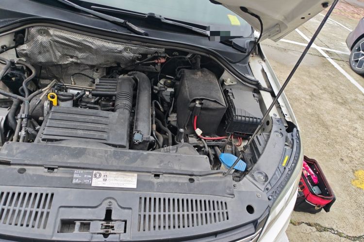 Used Volkswagen Tiguan 2016 280TSI Automatic Two-Wheel-Drive Silk Road Style Edition Engine Bay Left
