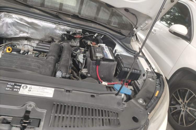 Used Volkswagen Tiguan 2016 280TSI Automatic Two-Wheel-Drive Silk Road Style Edition Engine Bay Left