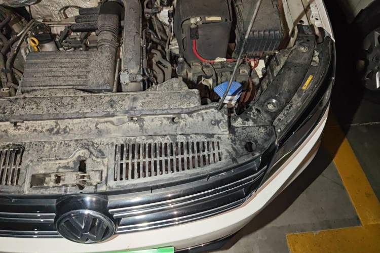 Used Volkswagen Tiguan 2016 280TSI Automatic Two-Wheel-Drive Silk Road Style Edition Engine Bay Left