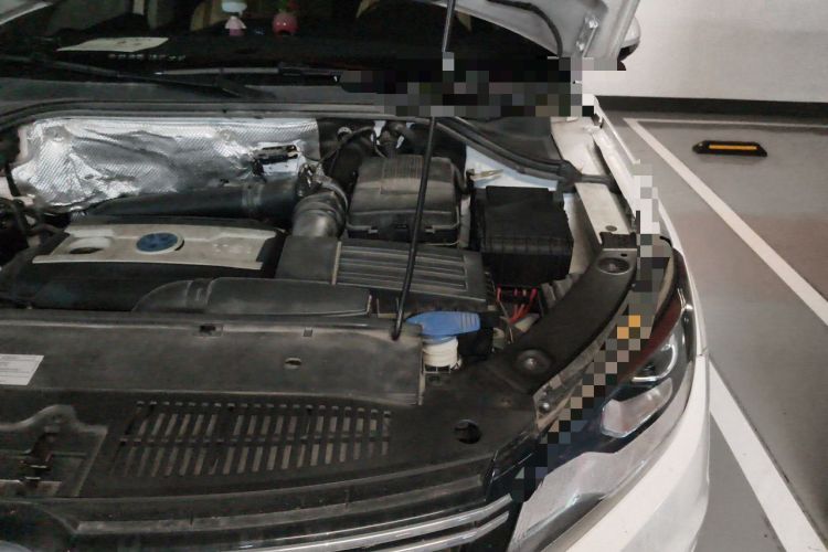 Used Volkswagen Tiguan 2016 300TSI Automatic Two-Wheel Drive Luxury Edition Engine Bay Left