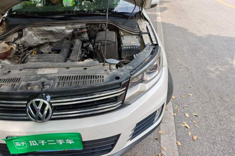 Used Volkswagen Tiguan 2016 280TSI Automatic Two-Wheel-Drive Silk Road Style Edition Engine Bay Left
