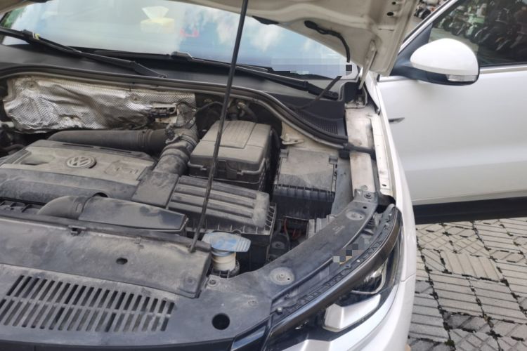 Used Volkswagen Tiguan 2016 300TSI Automatic All-Wheel Drive Luxury Edition Engine Bay Left