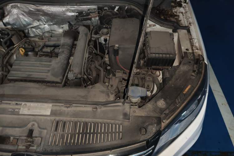 Used Volkswagen Tiguan 2016 280TSI Automatic Two-Wheel-Drive Silk Road Style Edition Engine Bay Left