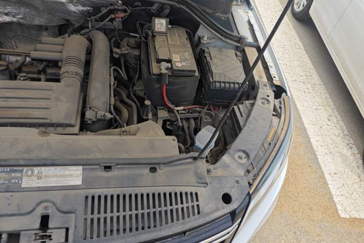 Used Volkswagen Tiguan 2016 280TSI Automatic Two-Wheel-Drive Silk Road Style Edition Engine Bay Left