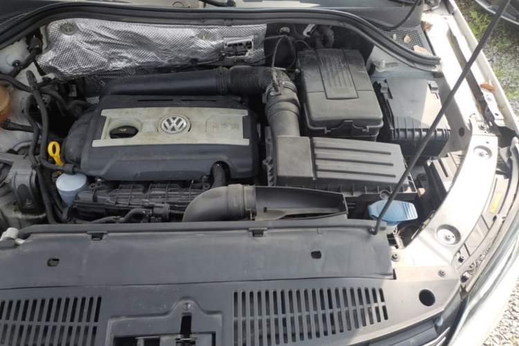 Used Volkswagen Tiguan 2016 300TSI Automatic Two-Wheel Drive Comfort Edition Engine Bay Left