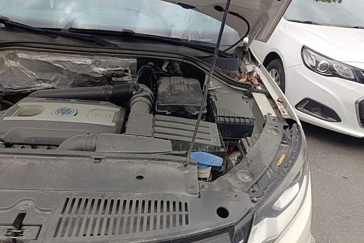 Used Volkswagen Tiguan 2016 300TSI Automatic Two-Wheel Drive Comfort Edition Engine Bay Left