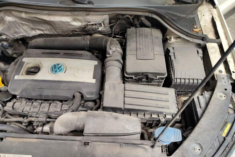 Used Volkswagen Tiguan 2016 300TSI Automatic Two-Wheel Drive Comfort Edition Engine Bay Left