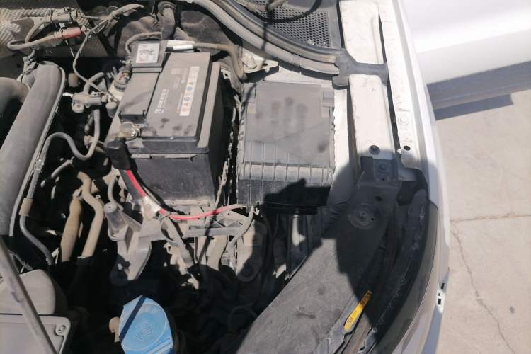 Used Volkswagen Tiguan 2016 280TSI Automatic Two-Wheel-Drive Silk Road Style Edition Engine Bay Left