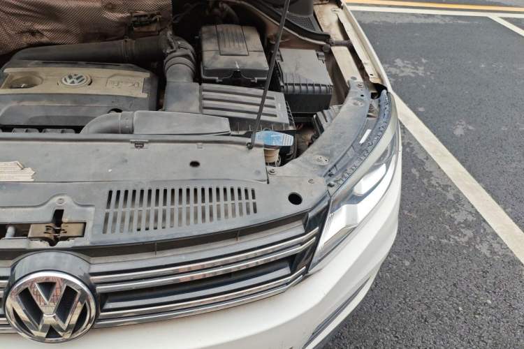 Used Volkswagen Tiguan 2016 300TSI Automatic Two-Wheel Drive Trend Edition Engine Bay Left