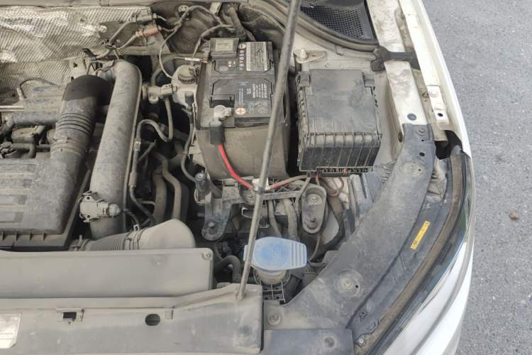Used Volkswagen Tiguan 2016 280TSI Automatic Two-Wheel-Drive Silk Road Style Edition Engine Bay Left
