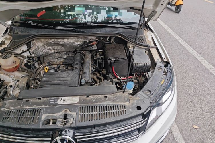Used Volkswagen Tiguan 2016 280TSI Automatic Two-Wheel-Drive Silk Road Style Edition Engine Bay Left