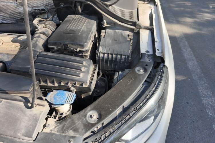 Used Volkswagen Tiguan 2016 300TSI Automatic Two-Wheel Drive Trend Edition Engine Bay Left