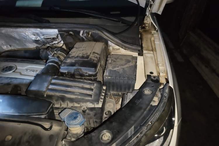 Used Volkswagen Tiguan 2016 300TSI Automatic Two-Wheel Drive Trend Edition Engine Bay Left