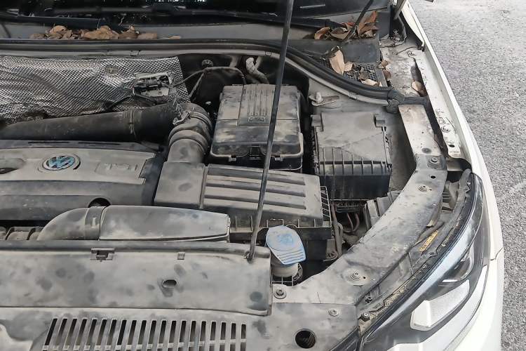 Used Volkswagen Tiguan 2016 300TSI Automatic Two-Wheel Drive Comfort Edition Engine Bay Left