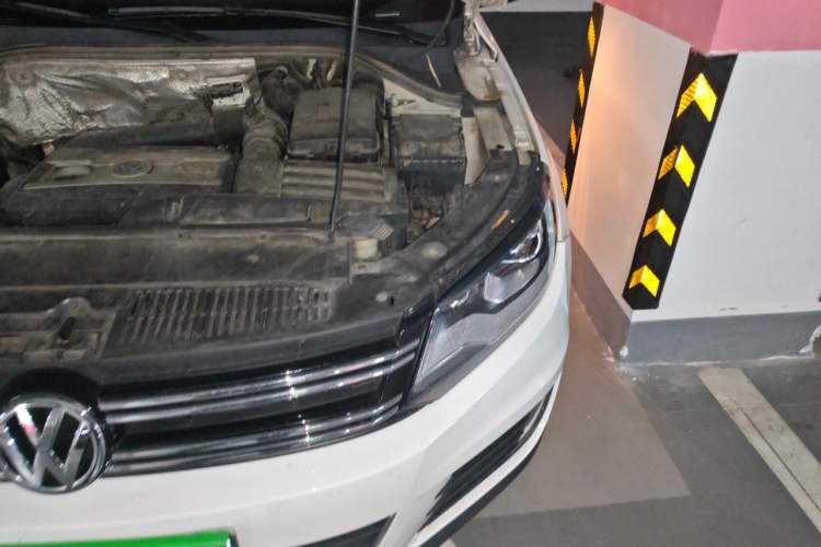 Used Volkswagen Tiguan 2016 300TSI Automatic Two-Wheel Drive Comfort Edition Engine Bay Left