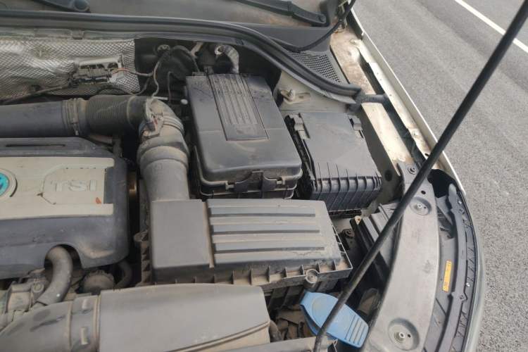 Used Volkswagen Tiguan 2016 300TSI Automatic Two-Wheel Drive Comfort Edition Engine Bay Left