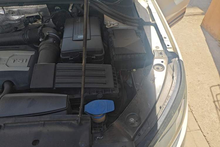 Used Volkswagen Tiguan 2016 330TSI Automatic All-Wheel-Drive Flagship Edition Engine Bay Left