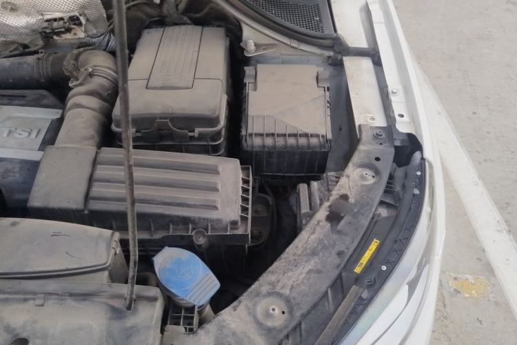 Used Volkswagen Tiguan 2016 300TSI Automatic Two-Wheel Drive Comfort Edition Engine Bay Left