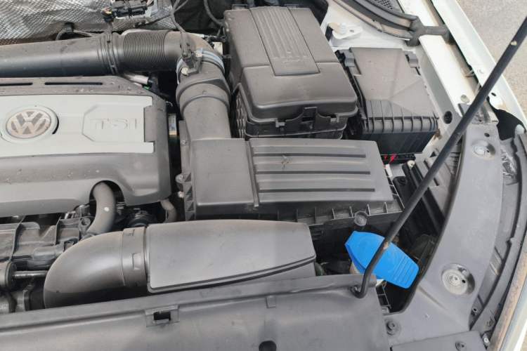 Used Volkswagen Tiguan 2016 300TSI Automatic Two-Wheel Drive Trend Edition Engine Bay Left