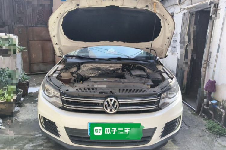 Used Volkswagen Tiguan 2016 300TSI Manual Two-Wheel Drive Trend Edition Engine Bay