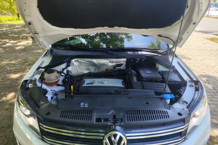 Used Volkswagen Tiguan 2016 300TSI Automatic Two-Wheel Drive Trend Edition Engine Bay