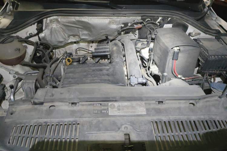 Used Volkswagen Tiguan 2016 280TSI Automatic Two-Wheel Drive Silk Road Comfort Edition Engine Bay