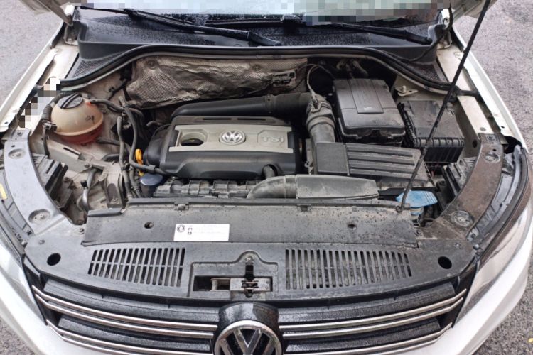 Used Volkswagen Tiguan 2016 300TSI Automatic All-Wheel Drive Luxury Edition Engine Bay