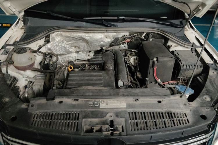 Used Volkswagen Tiguan 2016 280TSI Automatic Two-Wheel Drive Silk Road Comfort Edition Engine Bay
