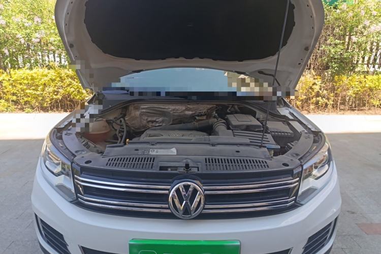 Used Volkswagen Tiguan 2016 300TSI Automatic All-Wheel Drive Luxury Edition Engine Bay