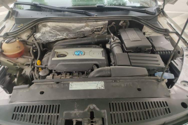 Used Volkswagen Tiguan 2016 300TSI Automatic Two-Wheel Drive Luxury Edition Engine Bay
