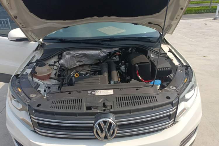 Used Volkswagen Tiguan 2016 280TSI Automatic Two-Wheel-Drive Silk Road Style Edition Engine Bay