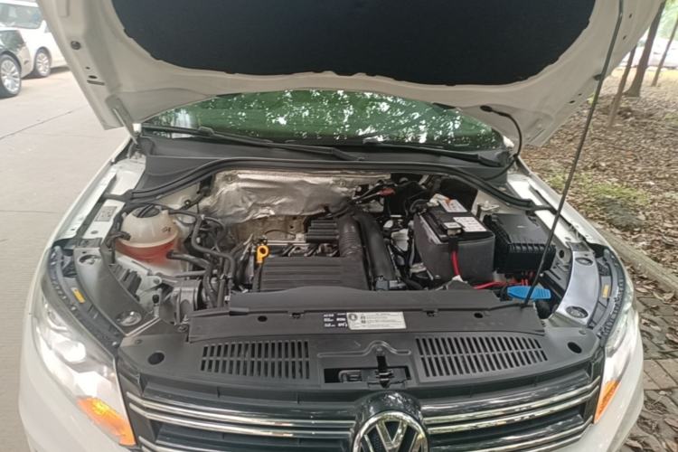 Used Volkswagen Tiguan 2016 280TSI Automatic Two-Wheel-Drive Silk Road Style Edition Engine Bay