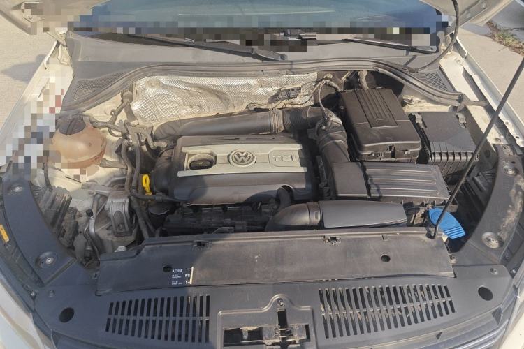 Used Volkswagen Tiguan 2016 300TSI Automatic Two-Wheel Drive Luxury Edition Engine Bay