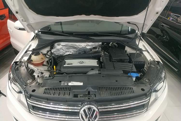 Used Volkswagen Tiguan 2016 300TSI Automatic Two-Wheel Drive Comfort Edition Engine Bay