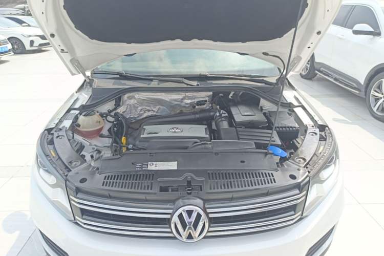 Used Volkswagen Tiguan 2016 300TSI Automatic Two-Wheel Drive Trend Edition Engine Bay
